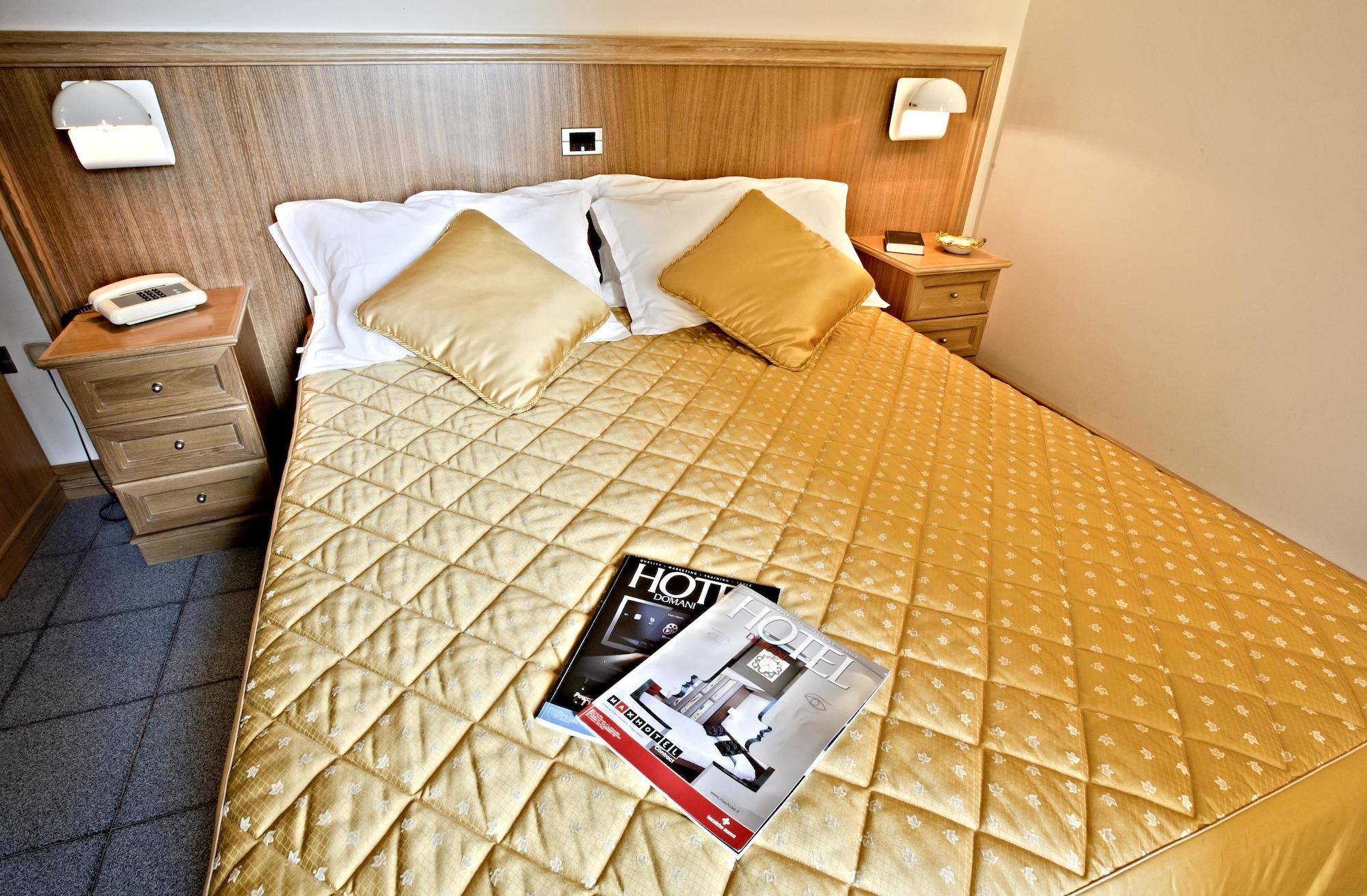 Hotel Sabbie D'Oro Giardini Naxos Ngoại thất bức ảnh