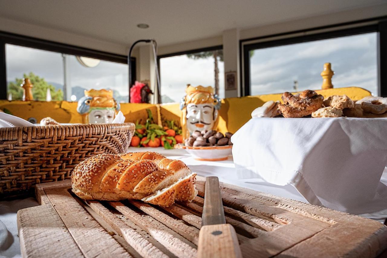 Hotel Sabbie D'Oro Giardini Naxos Ngoại thất bức ảnh