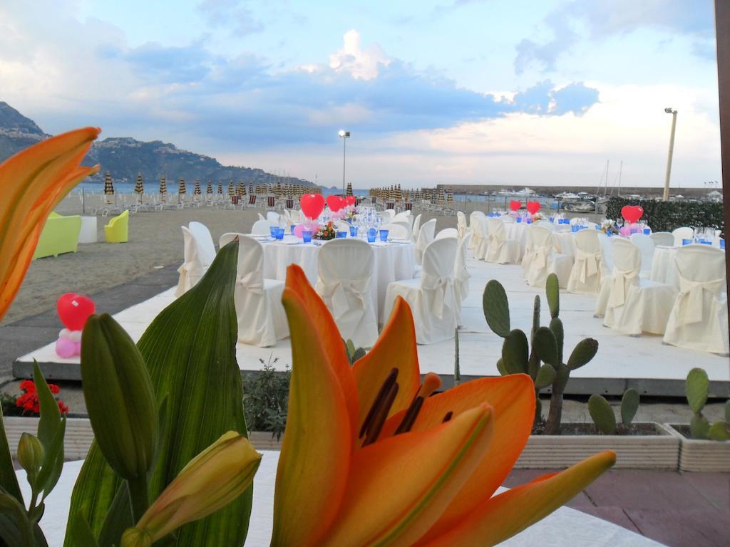 Hotel Sabbie D'Oro Giardini Naxos Ngoại thất bức ảnh